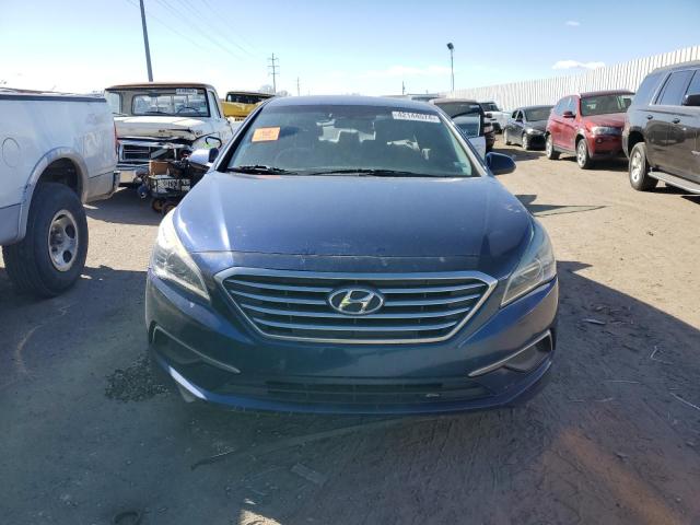 5NPE24AF0HH560920 - 2017 HYUNDAI SONATA SE BLUE photo 5