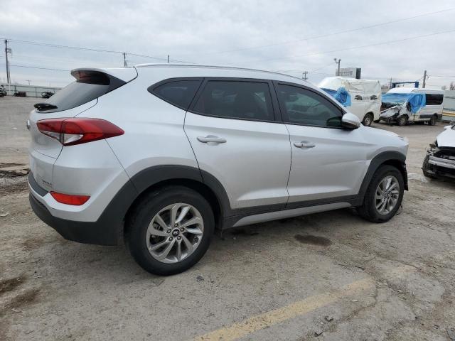 KM8J33A45JU633033 - 2018 HYUNDAI TUCSON SEL SILVER photo 3