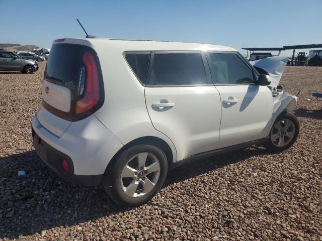 KNDJN2A22H7452150 - 2017 KIA SOUL WHITE photo 3