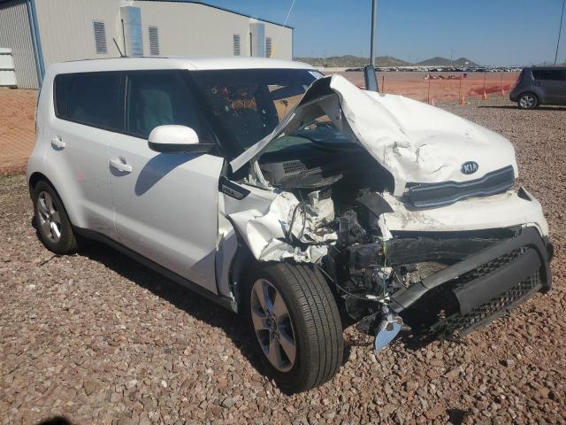 KNDJN2A22H7452150 - 2017 KIA SOUL WHITE photo 4