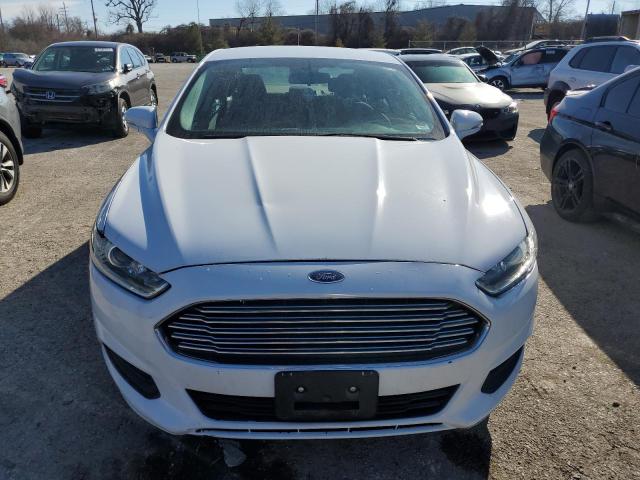 1FA6P0H78E5370362 - 2014 FORD FUSION SE WHITE photo 5