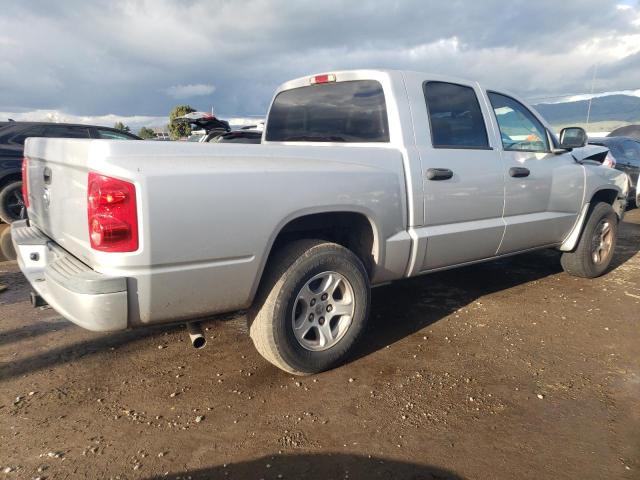 1D7HE48K77S103230 - 2007 DODGE DAKOTA QUAD SLT SILVER photo 3