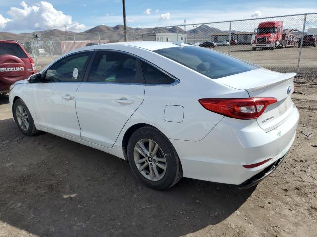 5NPE24AF6FH087666 - 2015 HYUNDAI SONATA SE WHITE photo 2