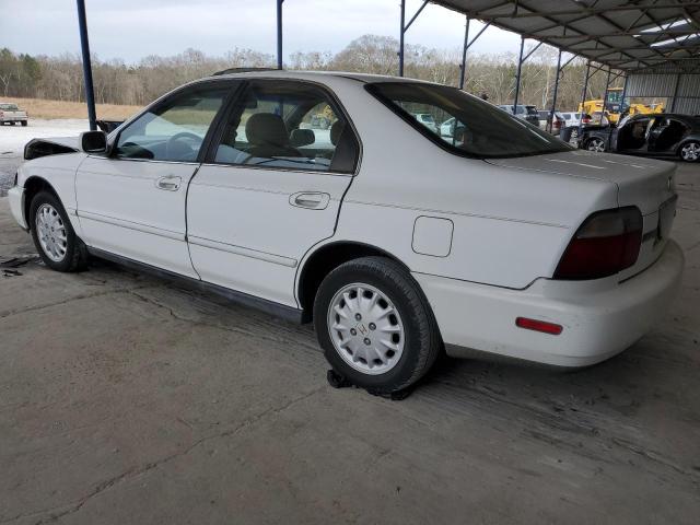 1HGCD5661VA007097 - 1997 HONDA ACCORD EX WHITE photo 2