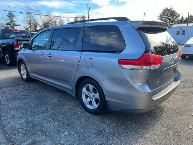 5TDKK3DC9BS065101 - 2011 TOYOTA SIENNA LE SILVER photo 3