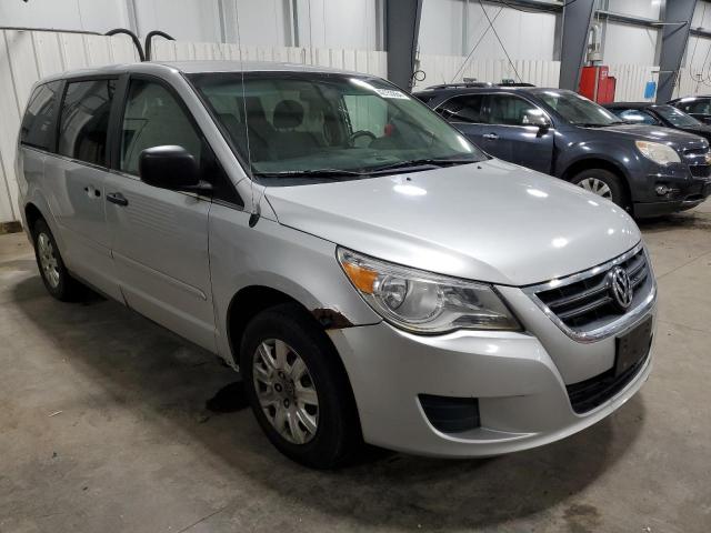 2V8HW44119R517438 - 2009 VOLKSWAGEN ROUTAN S GRAY photo 4