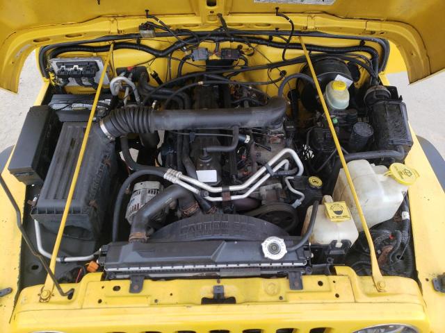 1J4FA49S12P700486 - 2002 JEEP WRANGLER / SPORT YELLOW photo 11