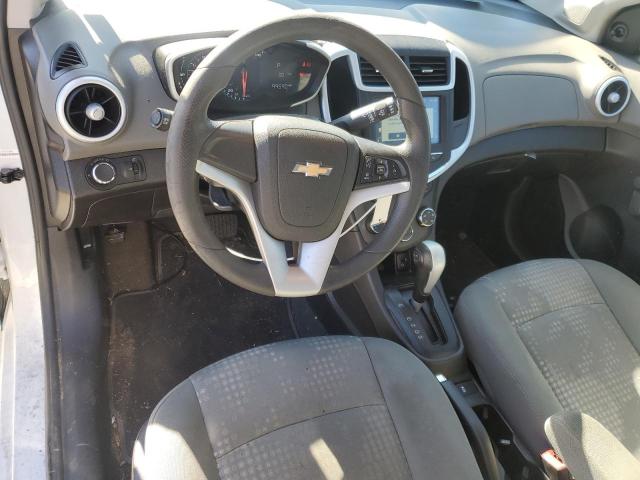 1G1JG6SG5H4157307 - 2017 CHEVROLET SONIC WHITE photo 8