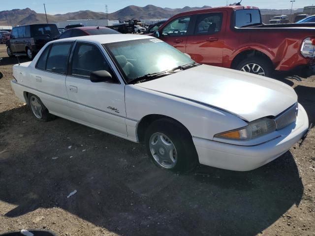 1G4NJ52T3VC436379 - 1997 BUICK SKYLARK CUSTOM WHITE photo 4