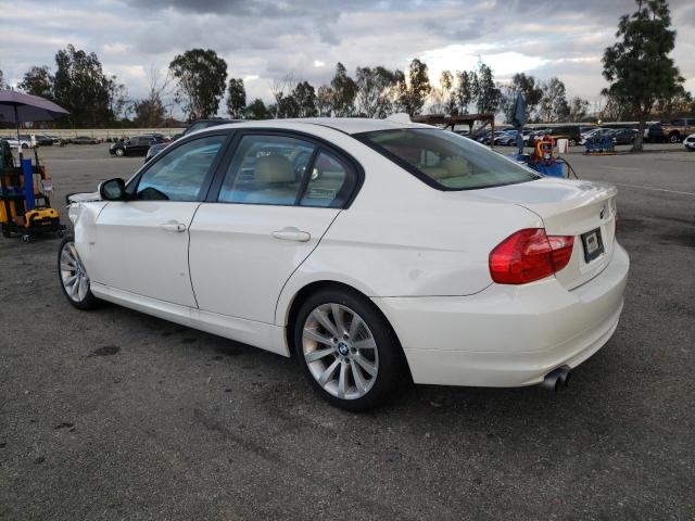 WBAPH5C50BA446431 - 2011 BMW 328 I SULEV WHITE photo 2