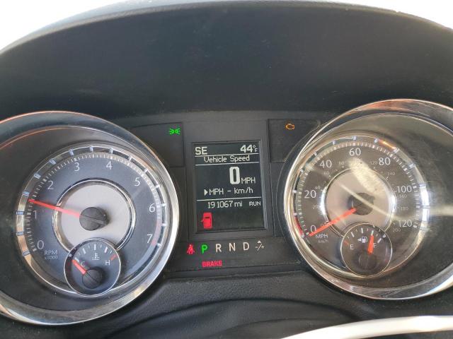 2A4RR8DG6BR703897 - 2011 CHRYSLER TOWN & COU TOURING L SILVER photo 9