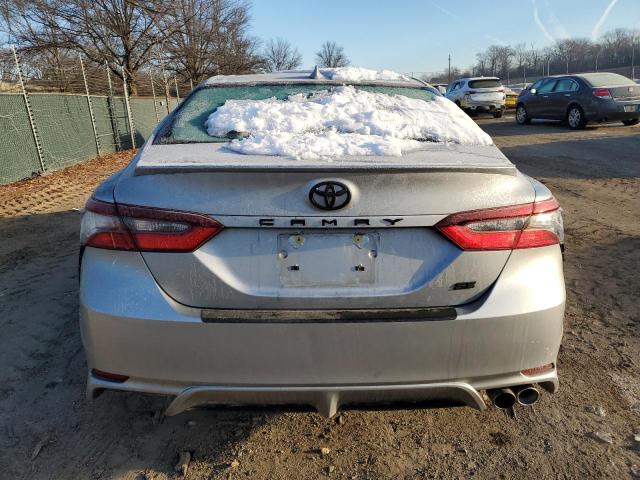 4T1G11AK8PU176049 - 2023 TOYOTA CAMRY SE NIGHT SHADE SILVER photo 6