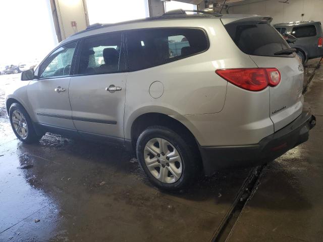 1GNLVEED4AS104205 - 2010 CHEVROLET TRAVERSE LS SILVER photo 2