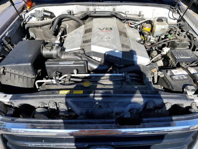 JTEHT05J022022756 - 2002 TOYOTA LAND CRUIS SILVER photo 12