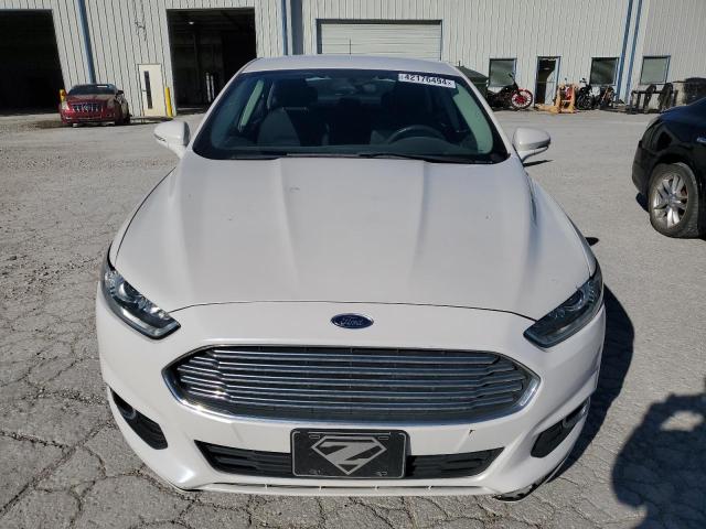 3FA6P0H92FR268314 - 2015 FORD FUSION SE WHITE photo 5