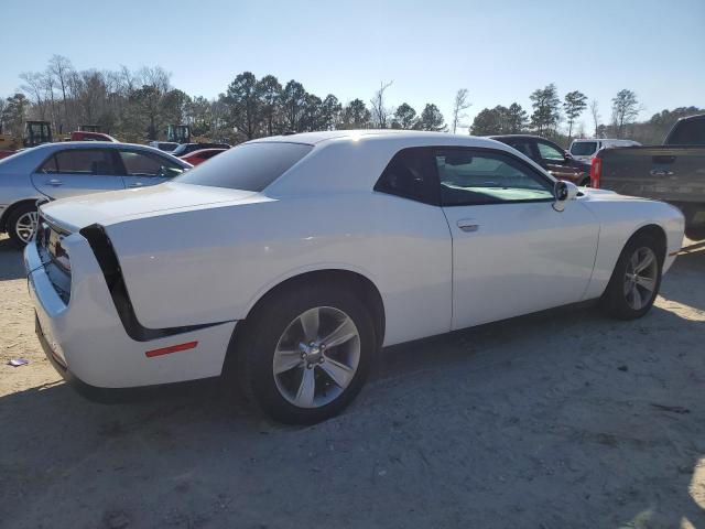 2C3CDZAG9FH737076 - 2015 DODGE CHALLENGER SXT WHITE photo 3