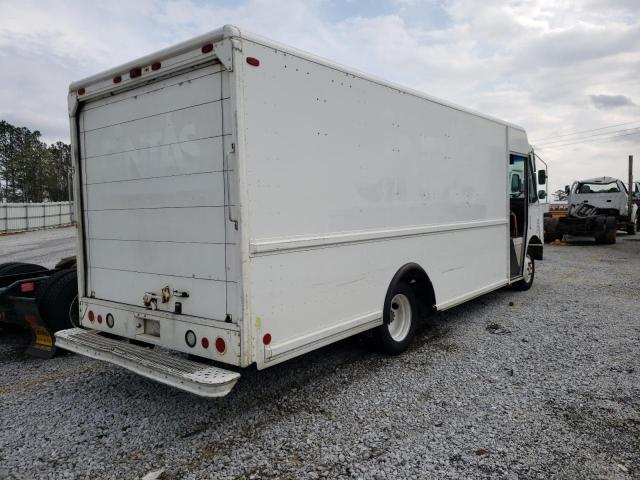 4UZAANBW95CU14668 - 2005 FREIGHTLINER CHASSIS M WHITE photo 3