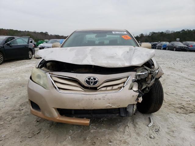 4T1BF3EK1BU695874 - 2011 TOYOTA CAMRY BASE GOLD photo 5