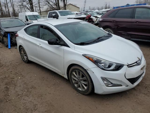 5NPDH4AE0GH764682 - 2016 HYUNDAI ELANTRA SE WHITE photo 4