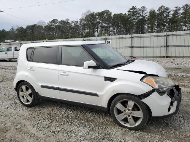 KNDJT2A27B7708361 - 2011 KIA SOUL + WHITE photo 4