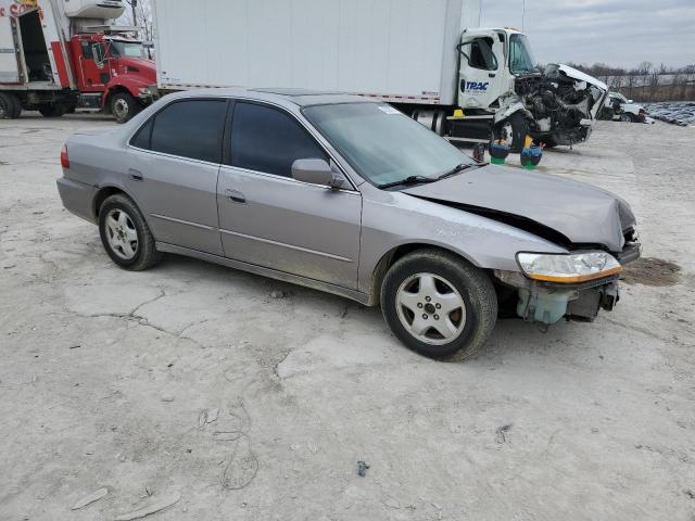 1HGCG1656YA046294 - 2000 HONDA ACCORD EX SILVER photo 4