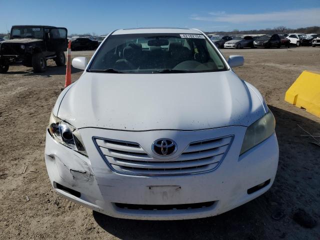 4T1BK46K27U528303 - 2007 TOYOTA CAMRY LE WHITE photo 5