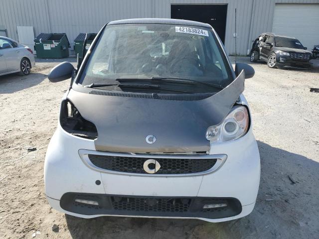 WMEEJ3BA6EK744208 - 2014 SMART FORTWO PURE WHITE photo 5