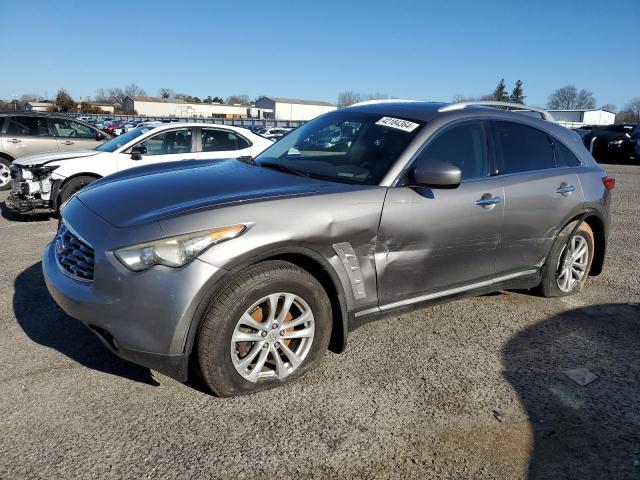 2009 INFINITI FX35, 