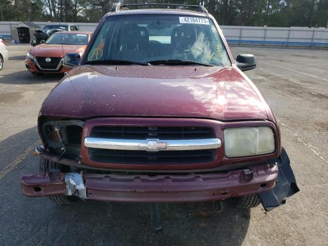 2CNBE13C526927216 - 2002 CHEVROLET TRACKER RED photo 5