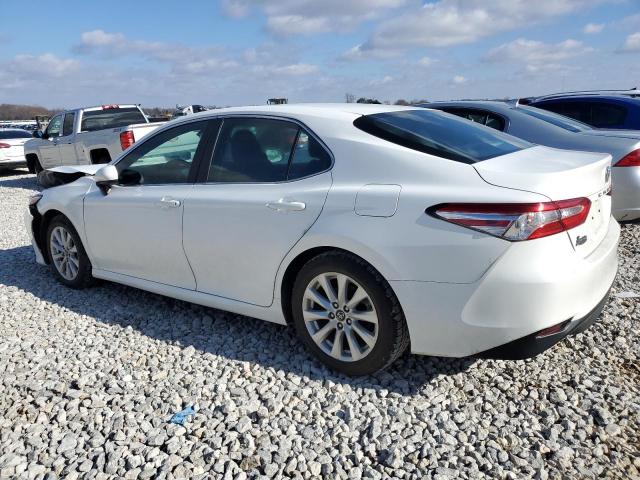 4T1B11HK7JU502530 - 2018 TOYOTA CAMRY L WHITE photo 2