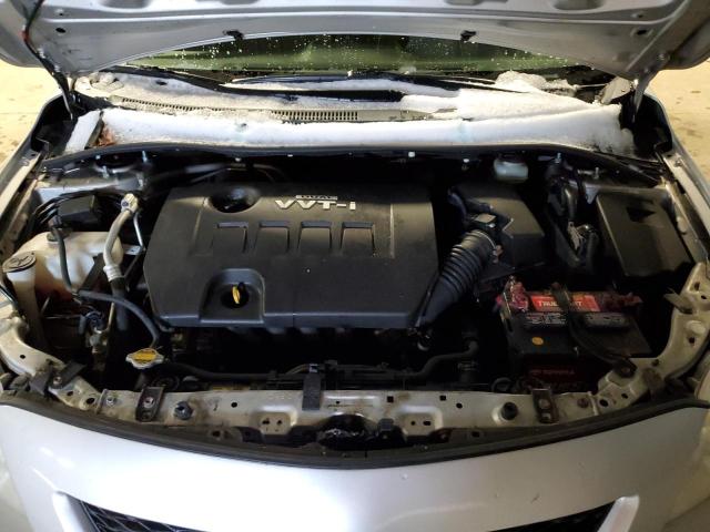 JTDBL40E899059454 - 2009 TOYOTA COROLLA BASE SILVER photo 11