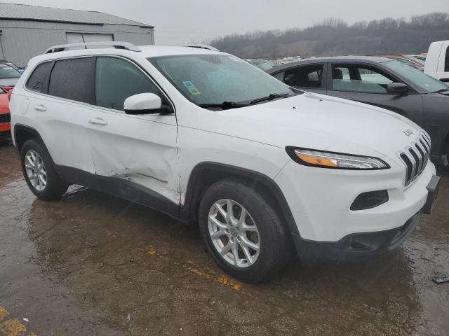 1C4PJMLX7JD526597 - 2018 JEEP CHEROKEE LATITUDE PLUS WHITE photo 4