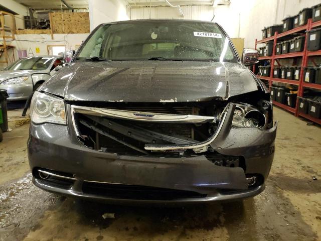 2C4RC1GG3GR177343 - 2016 CHRYSLER TOWN & COU LIMITED PLATINUM GRAY photo 5