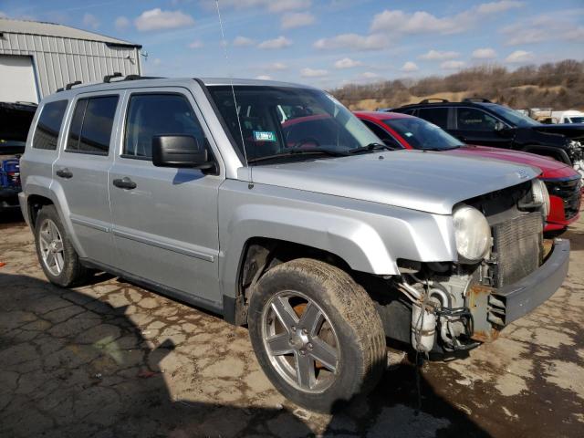 1J8FF48W27D293873 - 2007 JEEP PATRIOT LIMITED SILVER photo 4