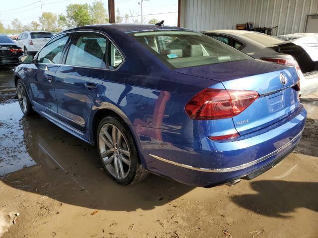 1VWDT7A3XHC075144 - 2017 VOLKSWAGEN PASSAT R-LINE Blau Foto 2