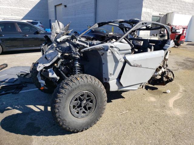 3JBVXAW22KK000905 - 2019 CAN-AM MAVERICK X RS TURBO R GRAY photo 2