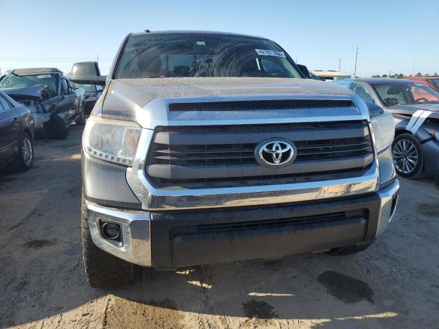 5TFRY5F12FX182863 - 2015 TOYOTA TUNDRA DOUBLE CAB SR/SR5 GRAY photo 5