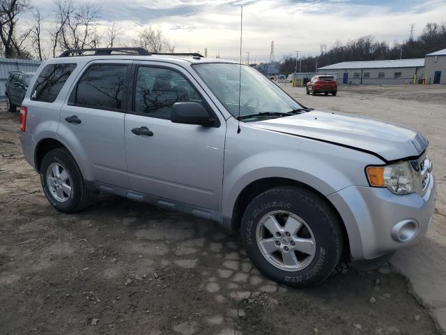 1FMCU0D74BKC48408 - 2011 FORD ESCAPE XLT SILVER photo 4