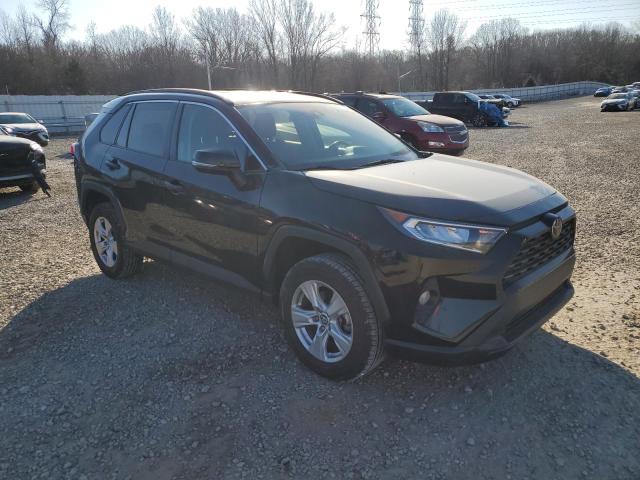 2T3W1RFV2MC099714 - 2021 TOYOTA RAV4 XLE 黑色 照片 4