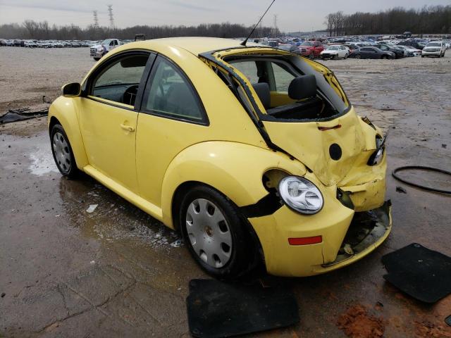 3VWPG3AG6AM012530 - 2010 VOLKSWAGEN NEW BEETLE YELLOW photo 2