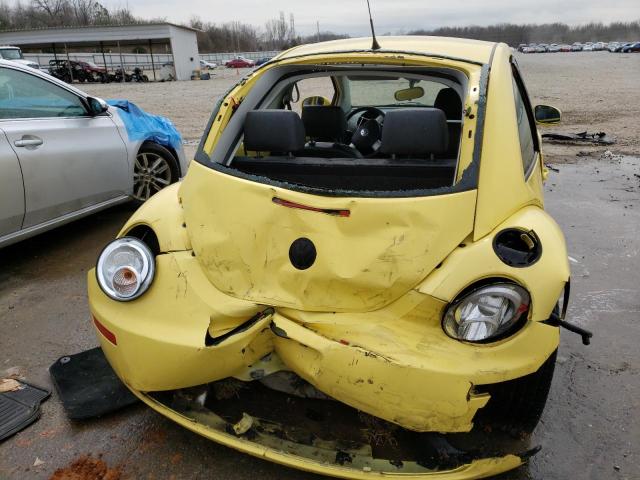 3VWPG3AG6AM012530 - 2010 VOLKSWAGEN NEW BEETLE YELLOW photo 6