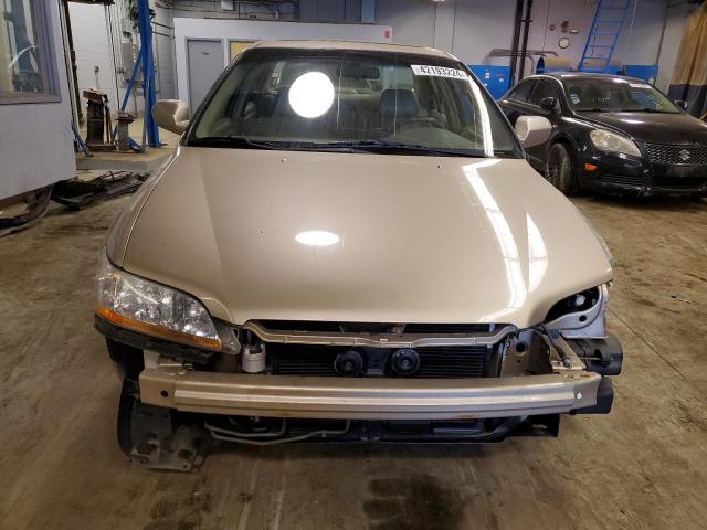 1HGCG1658YA088725 - 2000 HONDA ACCORD EX GOLD photo 5