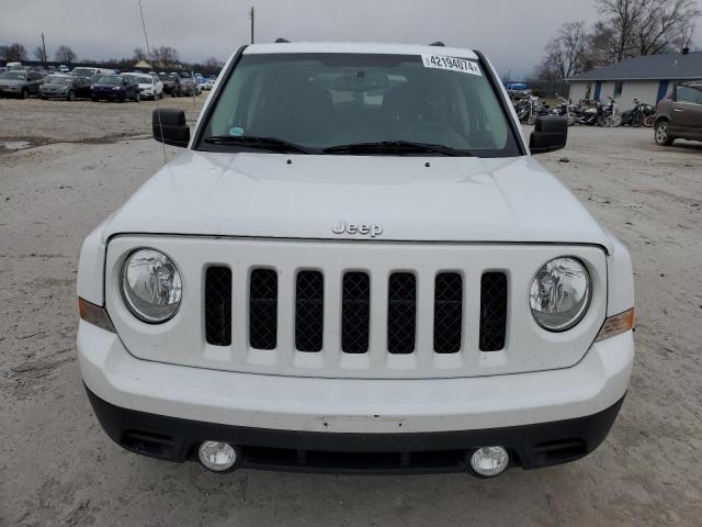 1C4NJRFB6FD279939 - 2015 JEEP PATRIOT LATITUDE WHITE photo 5