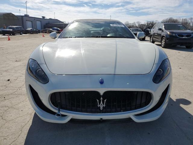 ZAM45MMA5D0067580 - 2013 MASERATI GRANTURISM S WHITE photo 5