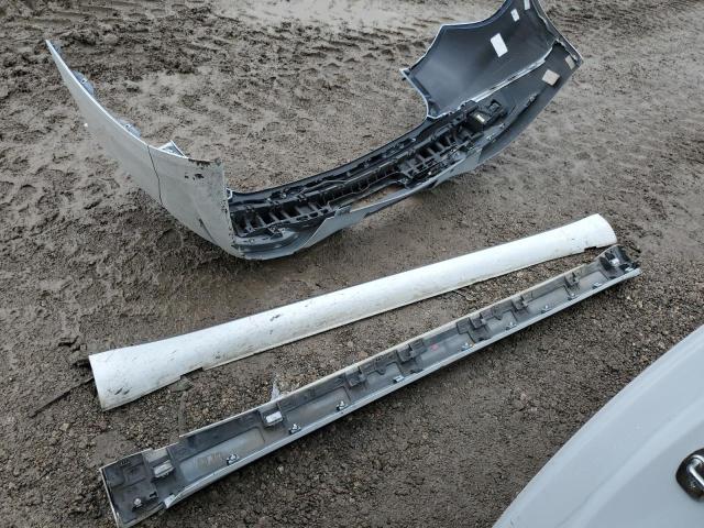 5GAERDKWXNJ106656 - 2022 BUICK ENCLAVE AVENIR WHITE photo 12