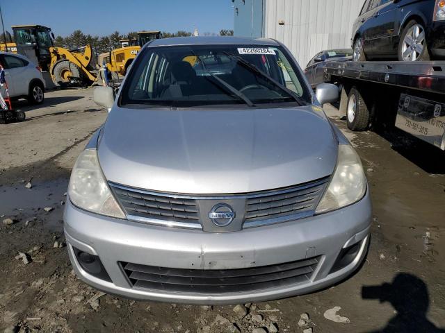 3N1BC13E09L443796 - 2009 NISSAN VERSA S SILVER photo 5