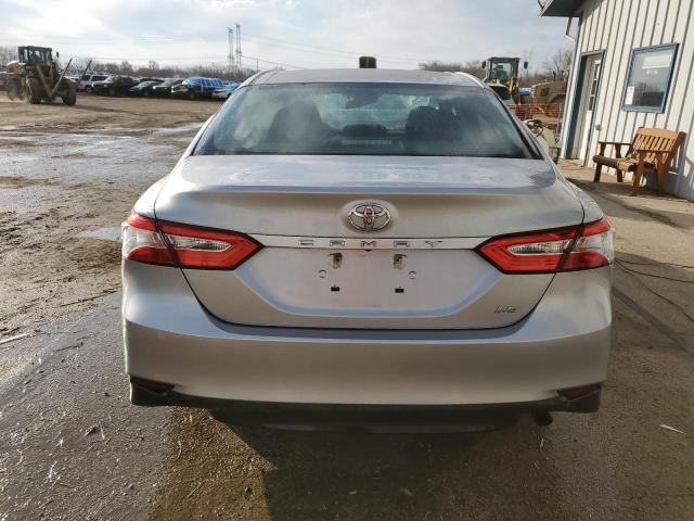 4T1B11HK0JU521498 - 2018 TOYOTA CAMRY L SILVER photo 6