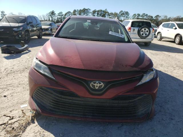 4T1C11AK2LU942558 - 2020 TOYOTA CAMRY LE RED photo 5