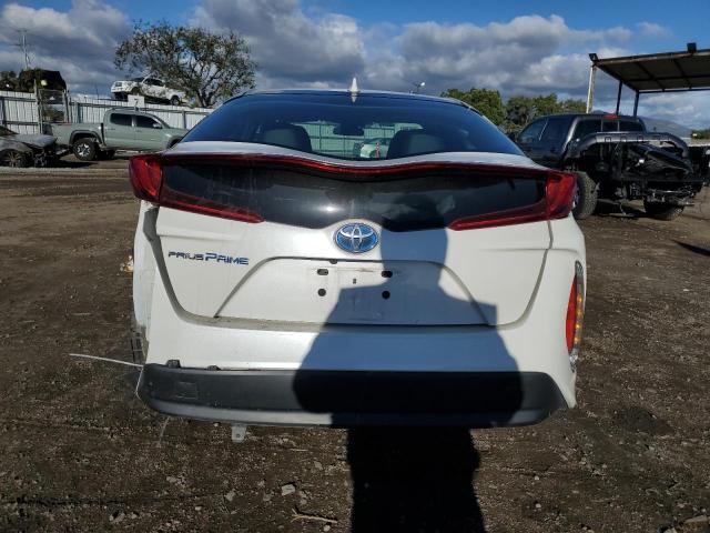 JTDKARFP8H3034583 - 2017 TOYOTA PRIUS PRIM თეთრი ფოტო 6