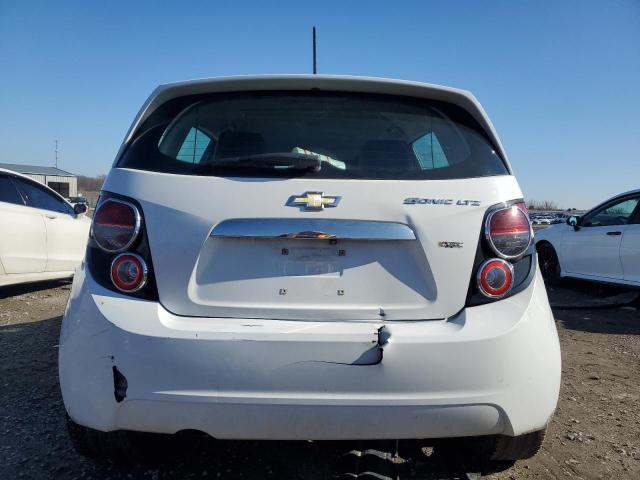 1G1JE6SB8F4119576 - 2015 CHEVROLET SONIC LTZ WHITE photo 6